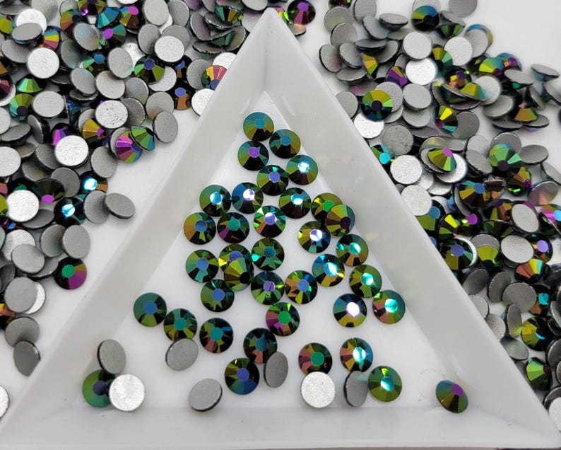 High Quality flatback rhinestones: Color - Air Emerald