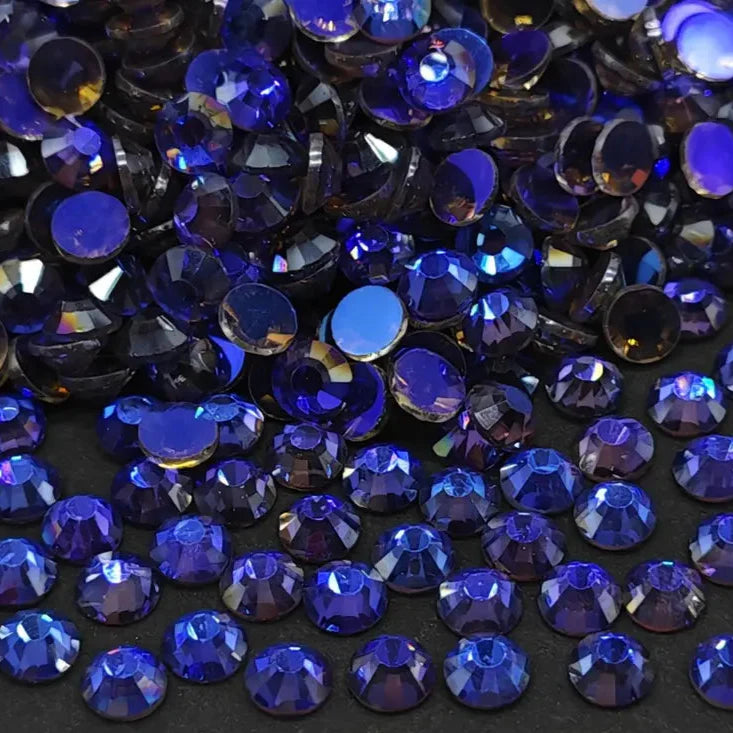 High Quality flatback rhinestones: Color - Amethyst Aurora