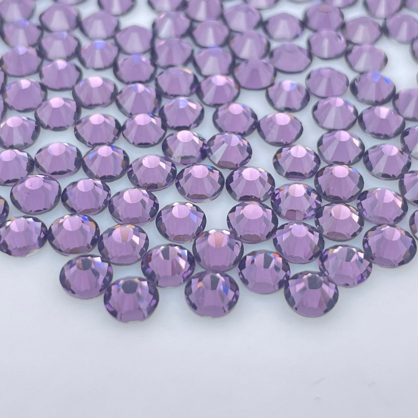 Light Violet non-hotfix flatback glass rhinestones — loose crystal swatch