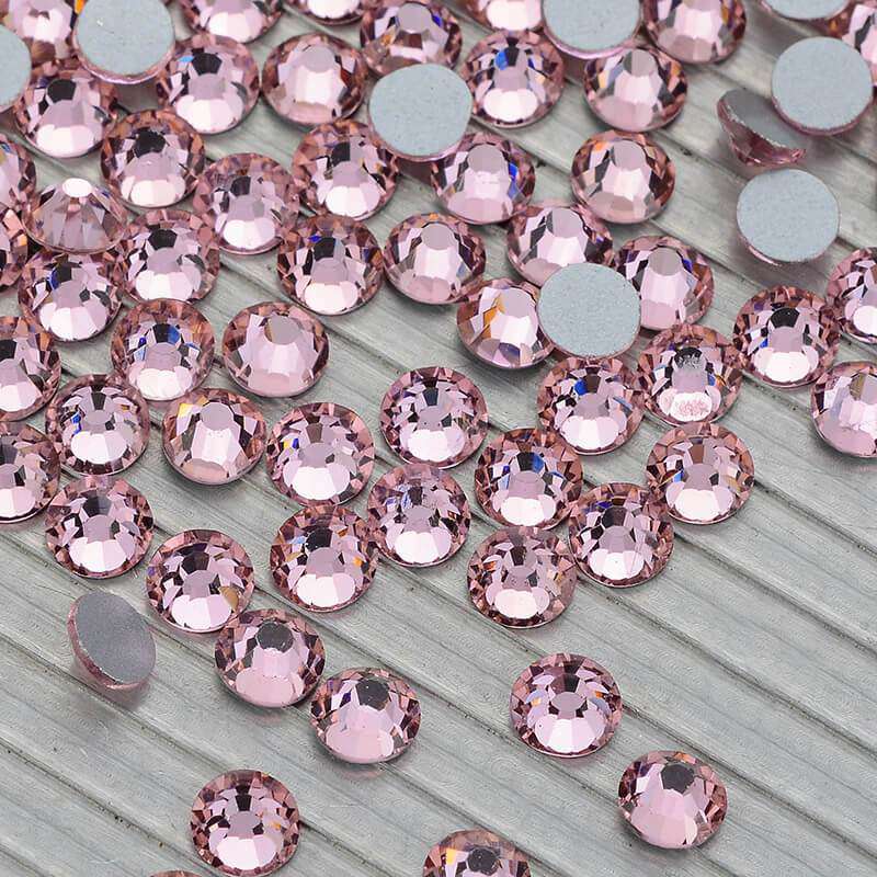Light Pink non-hotfix flatback glass rhinestones — loose crystal swatch