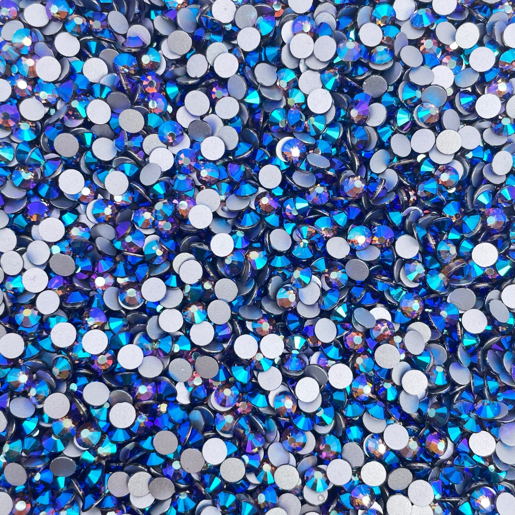 High Quality flatback rhinestones: Color - Tanzanite AB