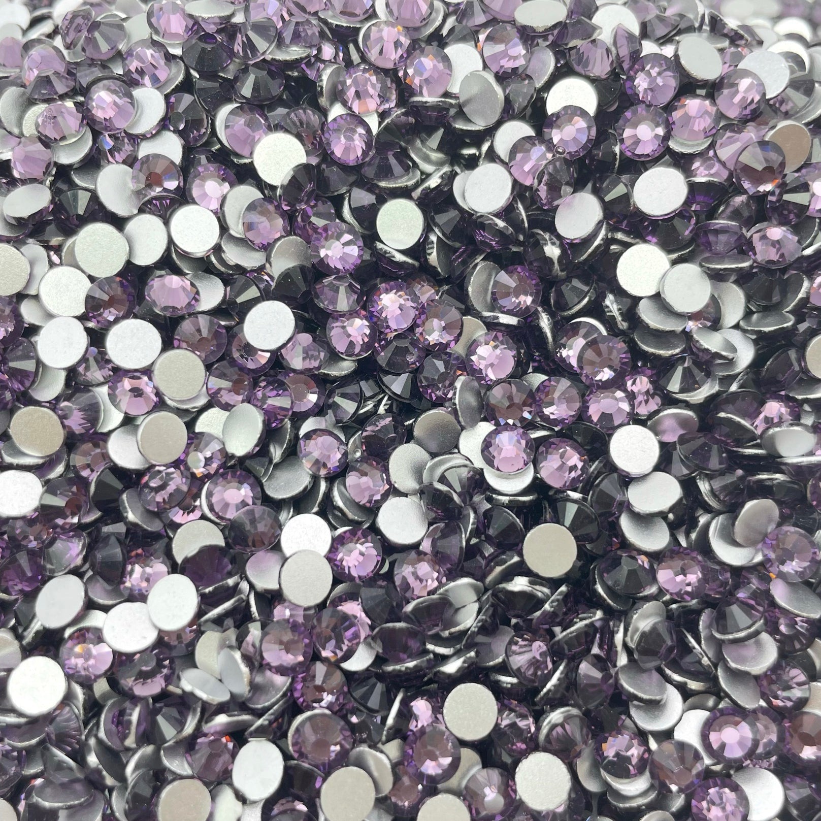 Light Violet flatback rhinestones size comparison, SS3 to SS60